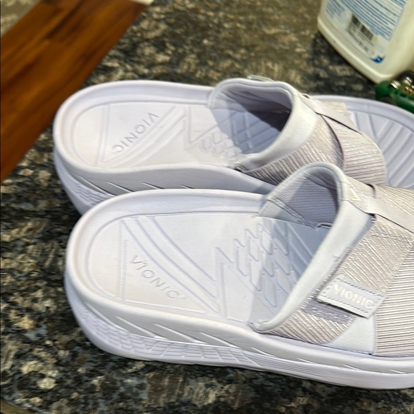 Vionic Lavender Slide Sandals size 7 - Picture 10 of 13